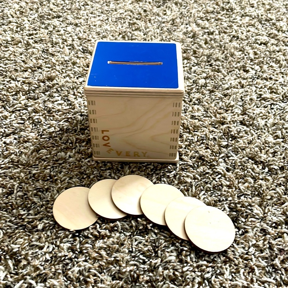 Lovevery wooden coin bank 🏦